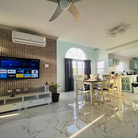 Luxury Apartments And Rooms,The Lagoons Бухта Монтего Экстерьер фото