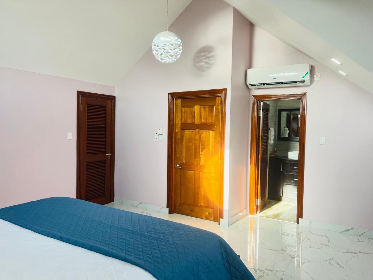 Luxury Apartments And Rooms,The Lagoons Бухта Монтего Экстерьер фото