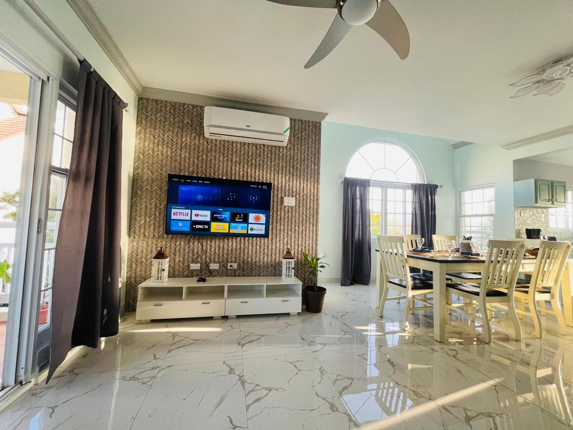 Luxury Apartments And Rooms,The Lagoons Бухта Монтего Экстерьер фото