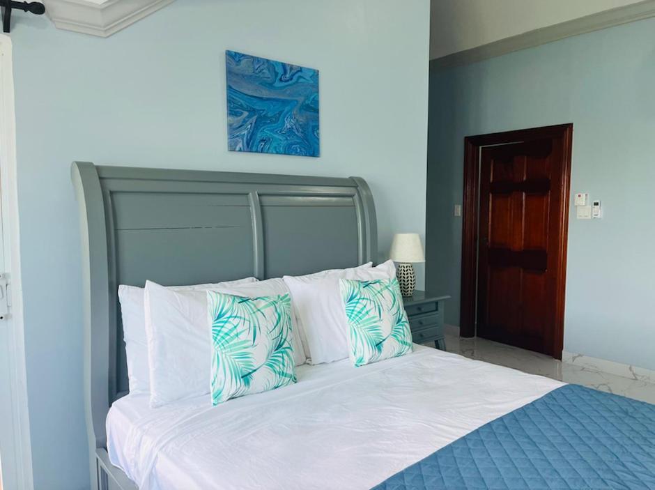 Luxury Apartments And Rooms,The Lagoons Бухта Монтего Экстерьер фото